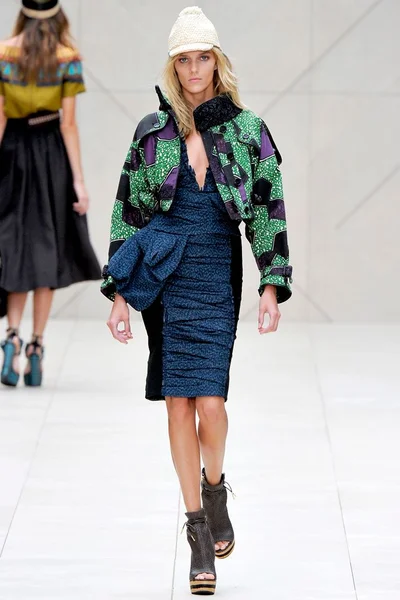 Look 17